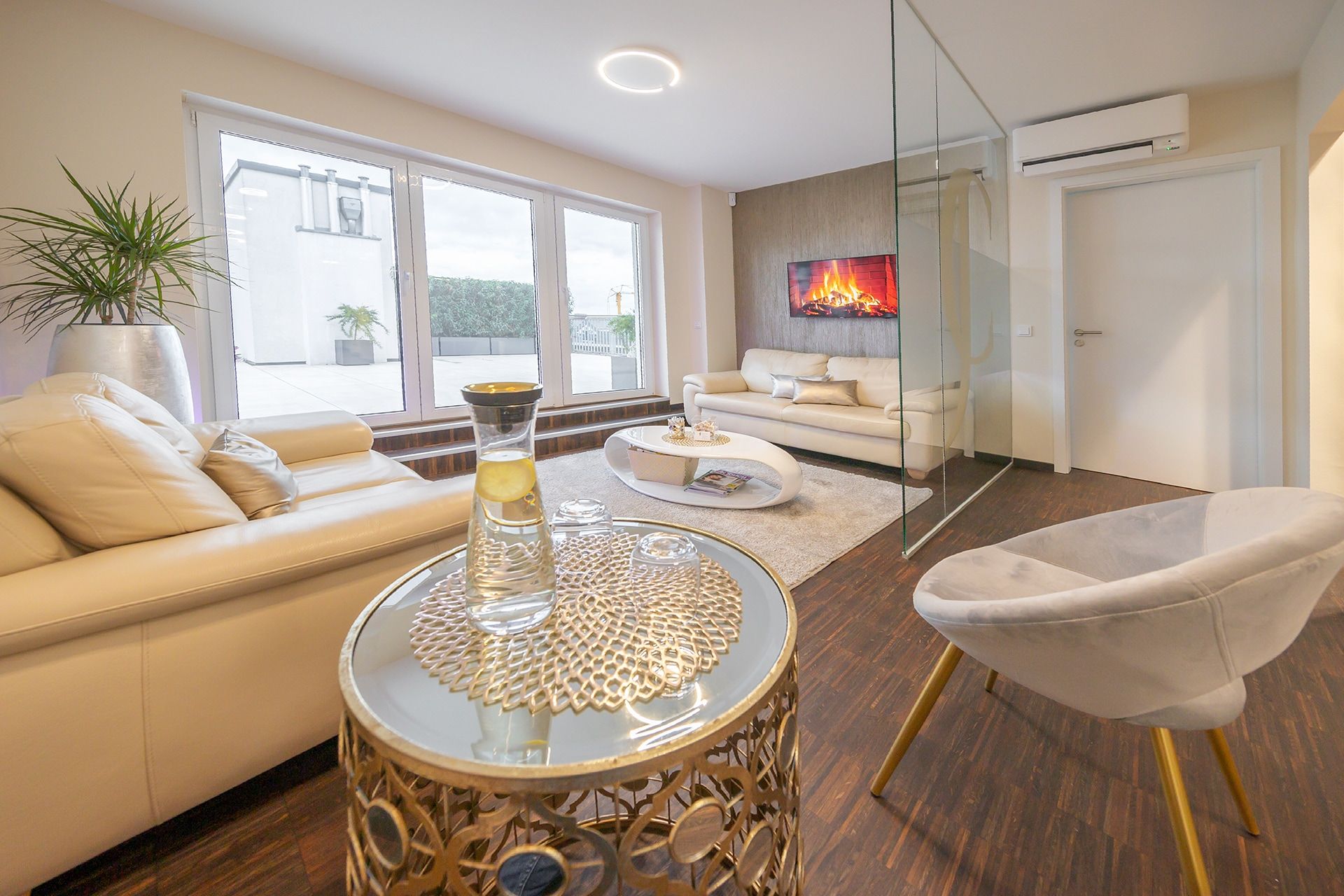 Wartebereich PraxisClinic Jadore